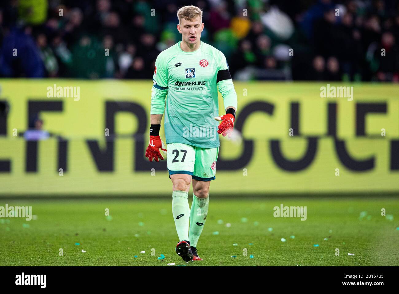 Firo 23 02 2020 Fuvuball 1 Bundesliga Season 2019 2020 Vfl Wolfsburg Fsv Fsv Fsv Mainz 05 Robin Zentner Fsv Fsv Fsv Mainz 05 Is Unsatisfied Disappointed Dejected Frustrated After The Versustor Usage Worldwide Stock Photo Alamy