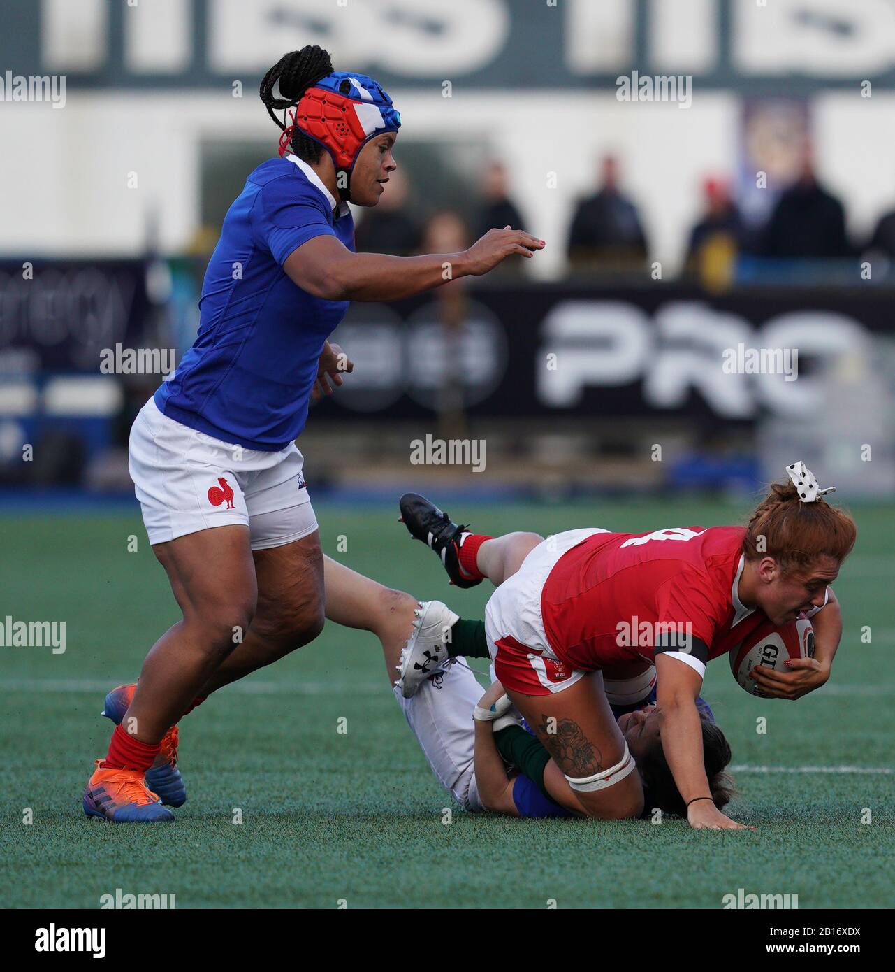 Georgia Evans (Wales) in action during the Women's Six Nations Rugby match between Wales and France at Cardiff Arms Park.(Final Score: Wales 0-50 France) Stock Photo