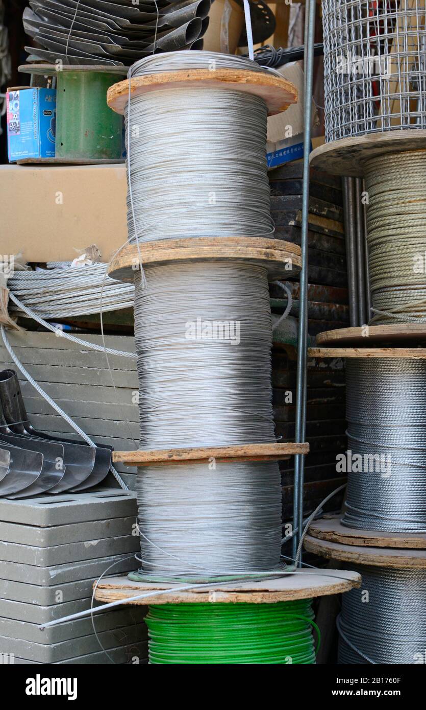 Steel wire store hi-res stock photography and images - Alamy
