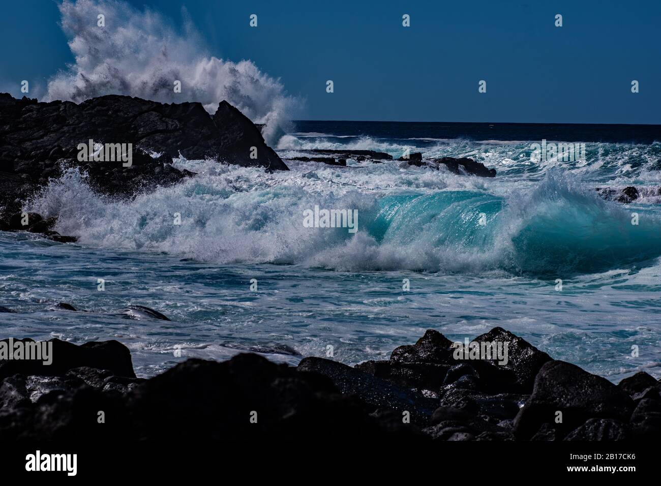 Hawaiian waves hi-res stock photography and images - Alamy