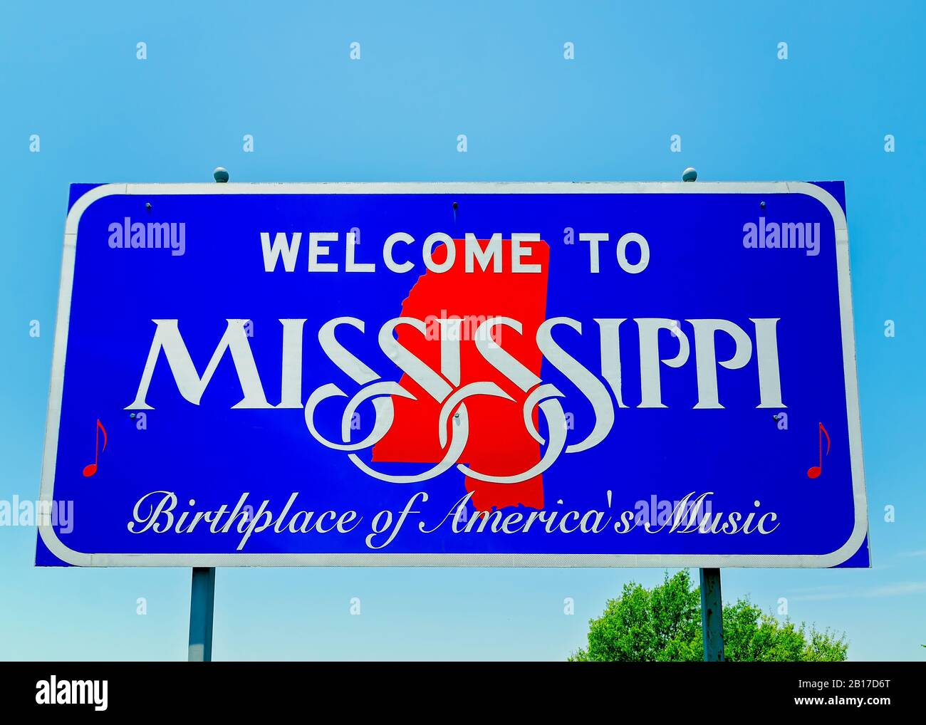 A Welcome to Mississippi sign is displayed at the Warren County Welcome Center, July 26, 2019,  in Vicksburg, Mississippi. Stock Photo