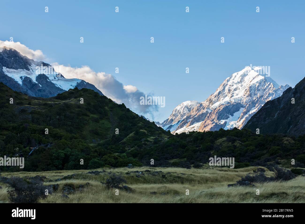 New Zealand, Oceania, South Island, Canterbury, Ben Ohau, Southern Alps (New Zealand Alps), Mount Cook National Park, Aoraki / Mount Cook, Mountain landscape Stock Photo