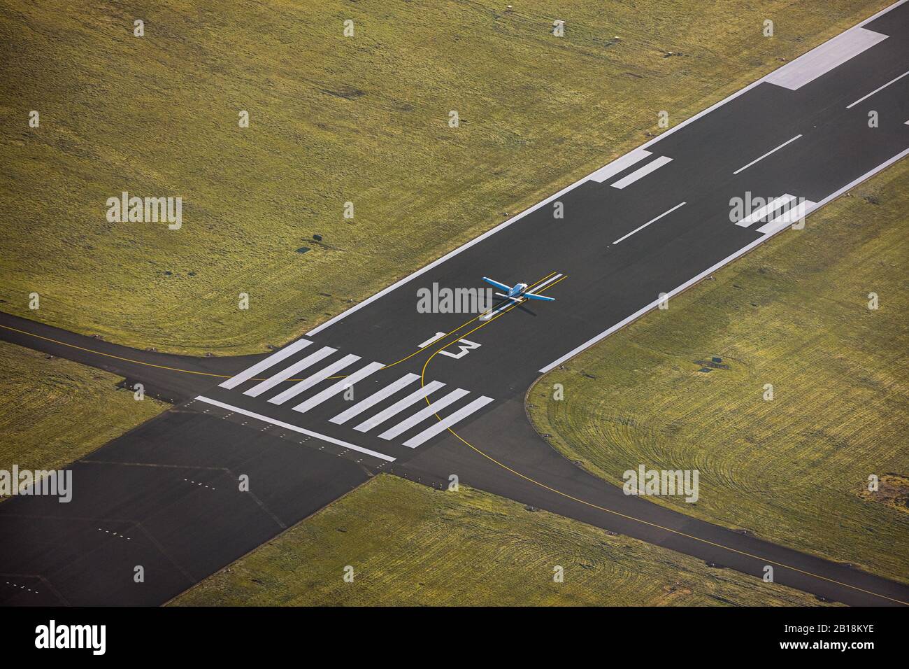 Aerial photo, airport runway taxiway airport company Mönchengladbach, Mönchengladbach, Niederrhein, North Rhine-Westphalia, Germany, DEU, Europe, airp Stock Photo