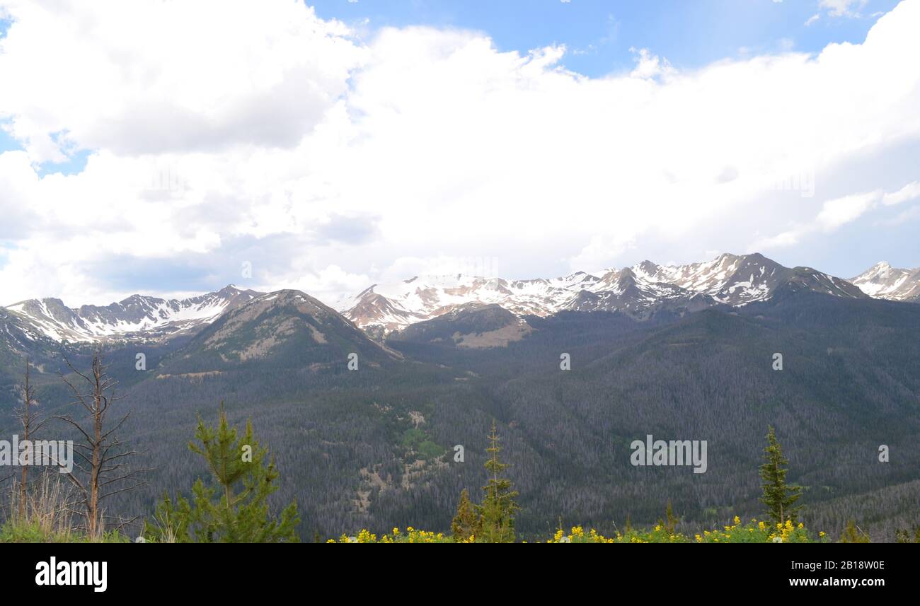 Summer in Rocky Mountain National Park: Mt Stratus, Mt Nimbus, Red Mountain, Mt Cumulus and Howard Mountain of the Never Summer Mountains Stock Photo