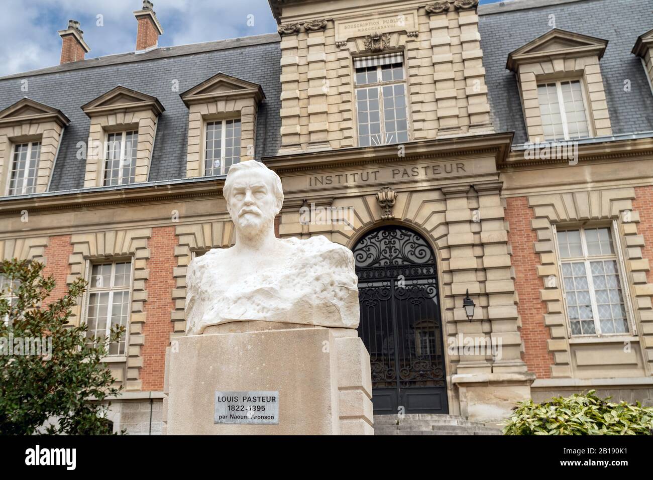Pasteur bust in front of the Pasteur institute in Paris Stock Photo