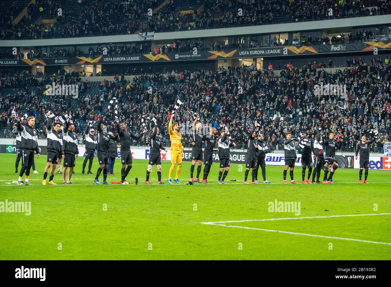 BUFANDA DE FUTBOL FINAL UEFA EUROPA LEAGUE EINTRACHT FRANKFURT Y RANGERS F.C