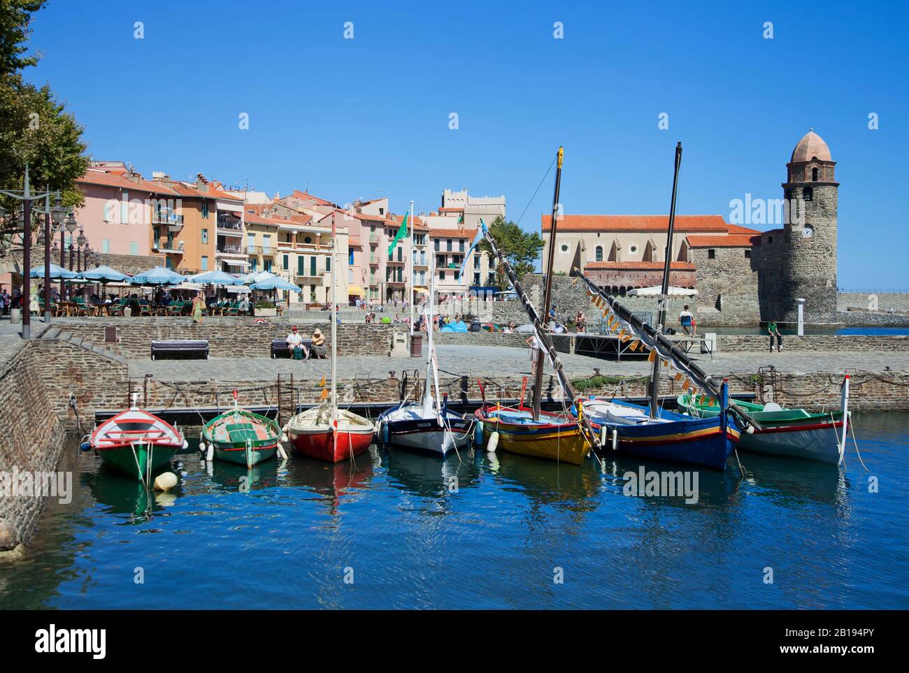 Collioure Harbour, Collioure, Languedoc Roussillon, Pyrenees Region,  France, Europe Stock Photo - Alamy