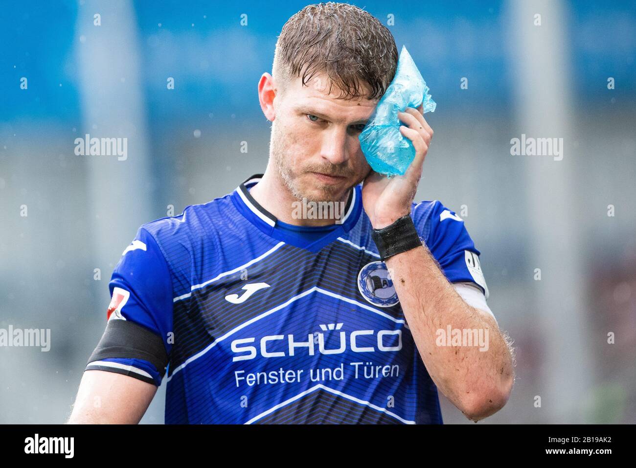 Bielefeld, Deutschland. 23rd Feb, 2020. firo: 23.02.2020, Fuvuball,  2.Bundesliga, season 2019/2020, DSC Arminia Bielefeld - Hanover 96 Fabian  Klos (Arminia Bielefeld) portrait injury | usage worldwide Credit:  dpa/Alamy Live News Stock Photo - Alamy