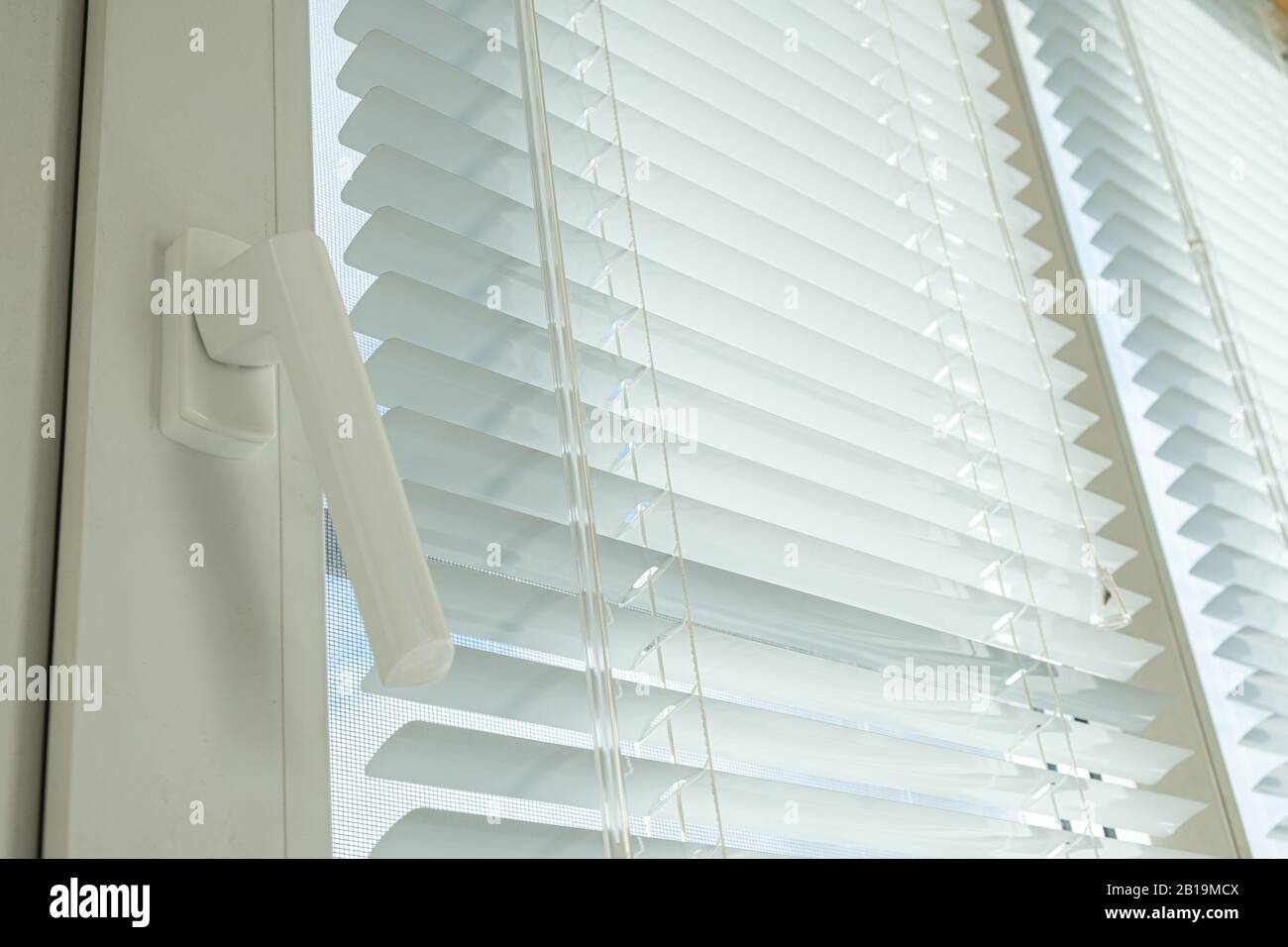 Horizontal blinds hires stock photography and images Alamy