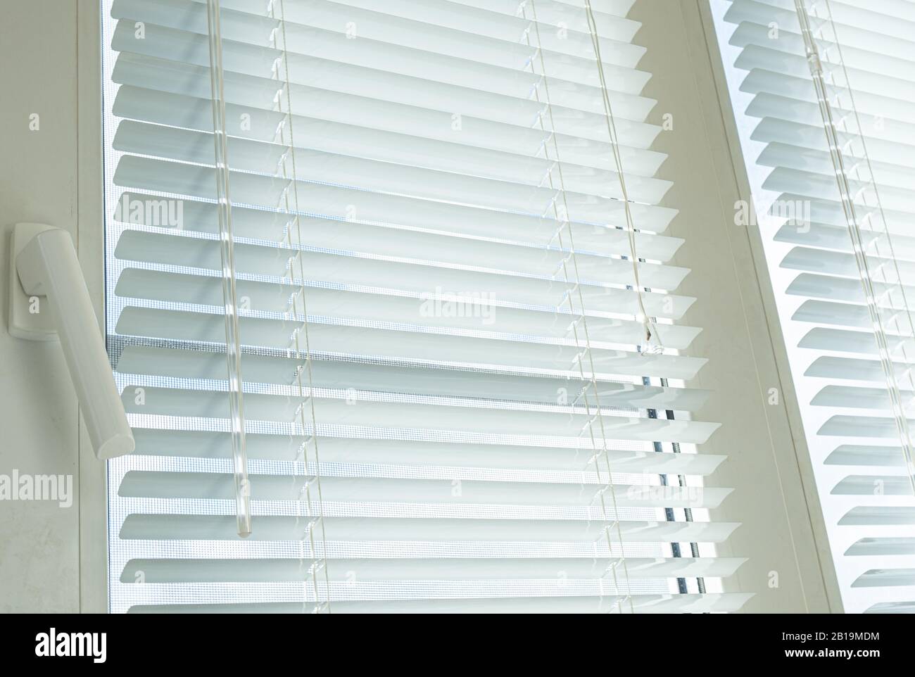 Horizontal blinds hires stock photography and images Alamy
