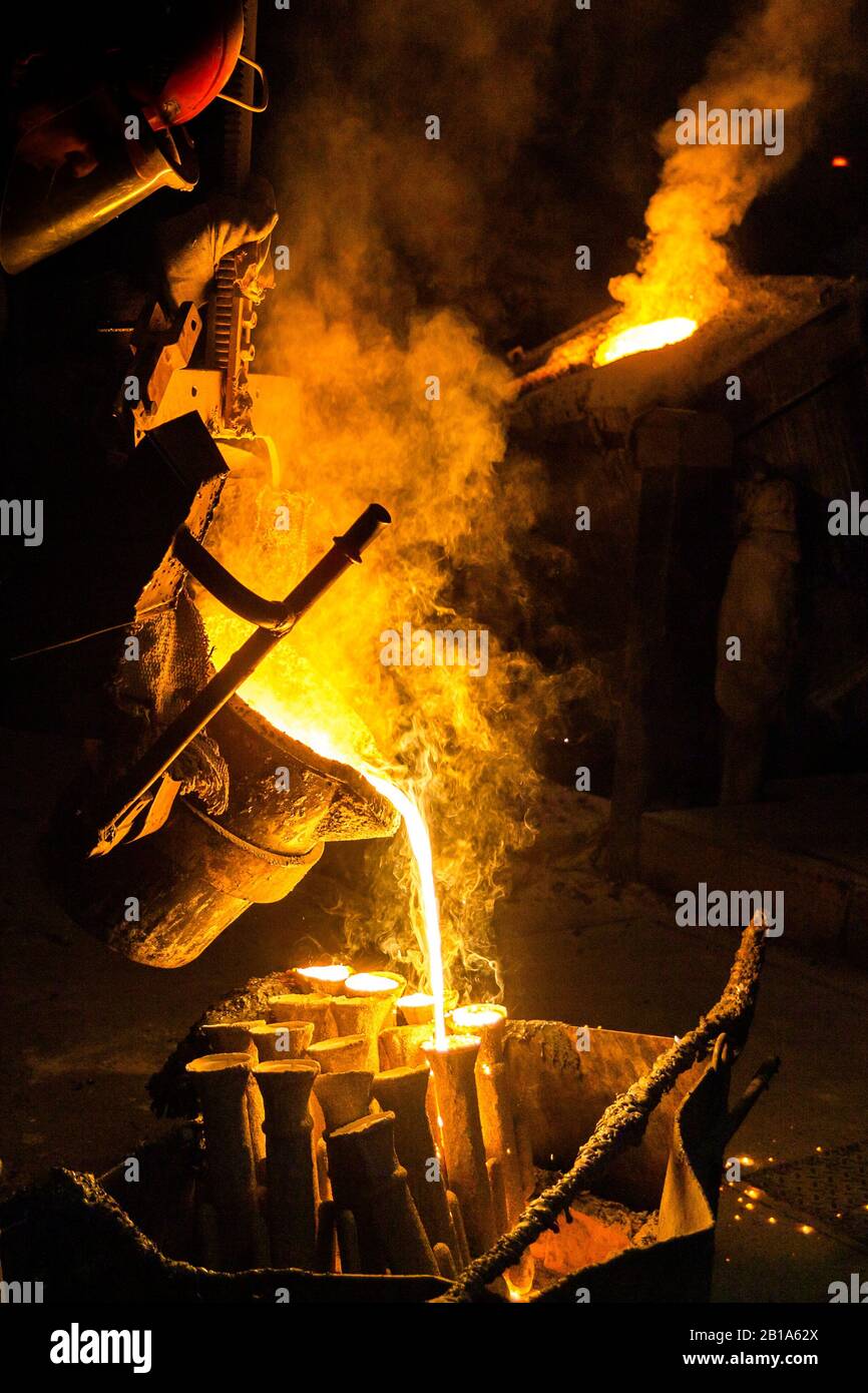 Industrial lost wax casting. The process of pouring for filling out