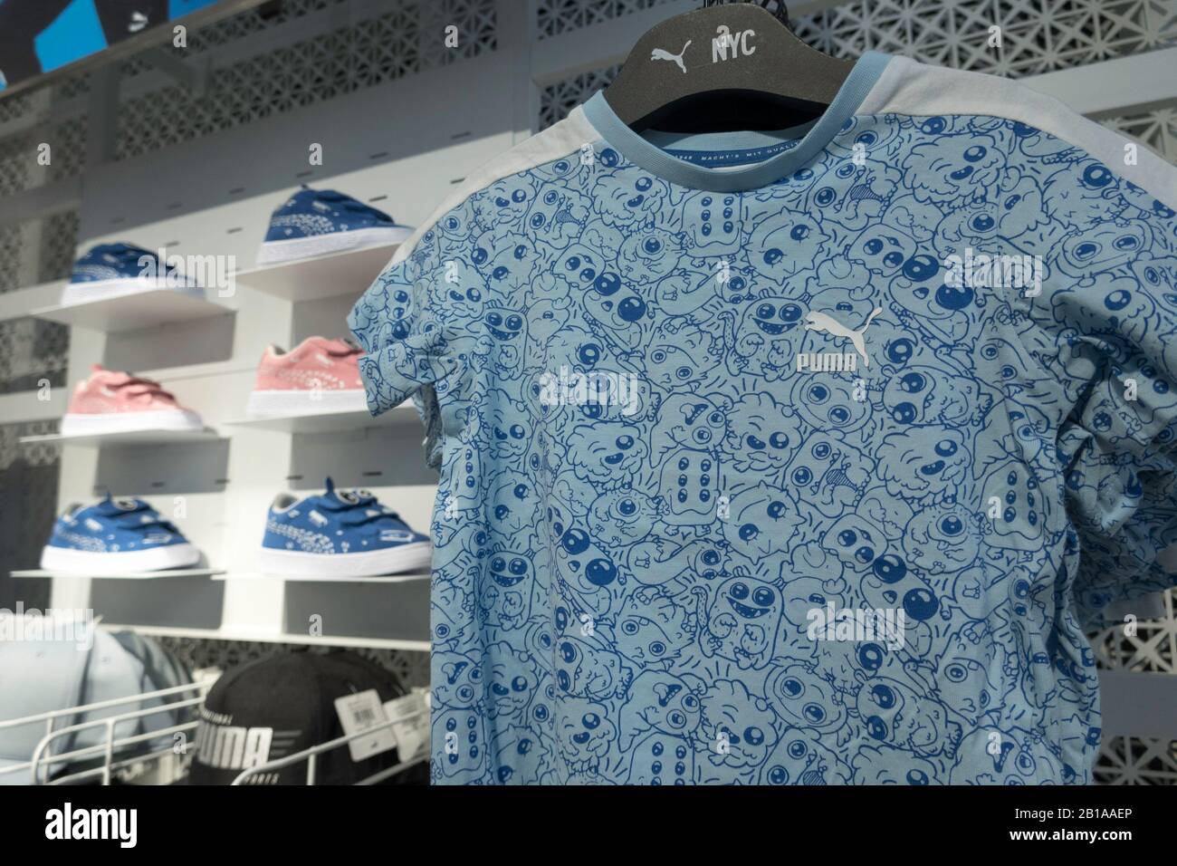 Puma shirt hi-res stock photography and images - Alamy