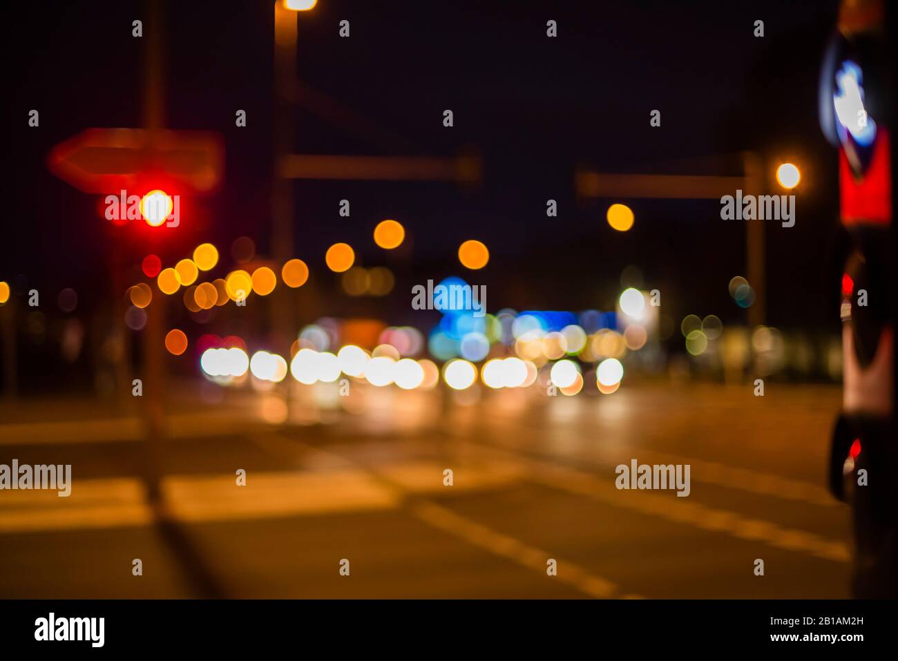 Bokeh photography urban environment, beautiful bokeh, street lights, car lights, lights, out focus Stock - Alamy