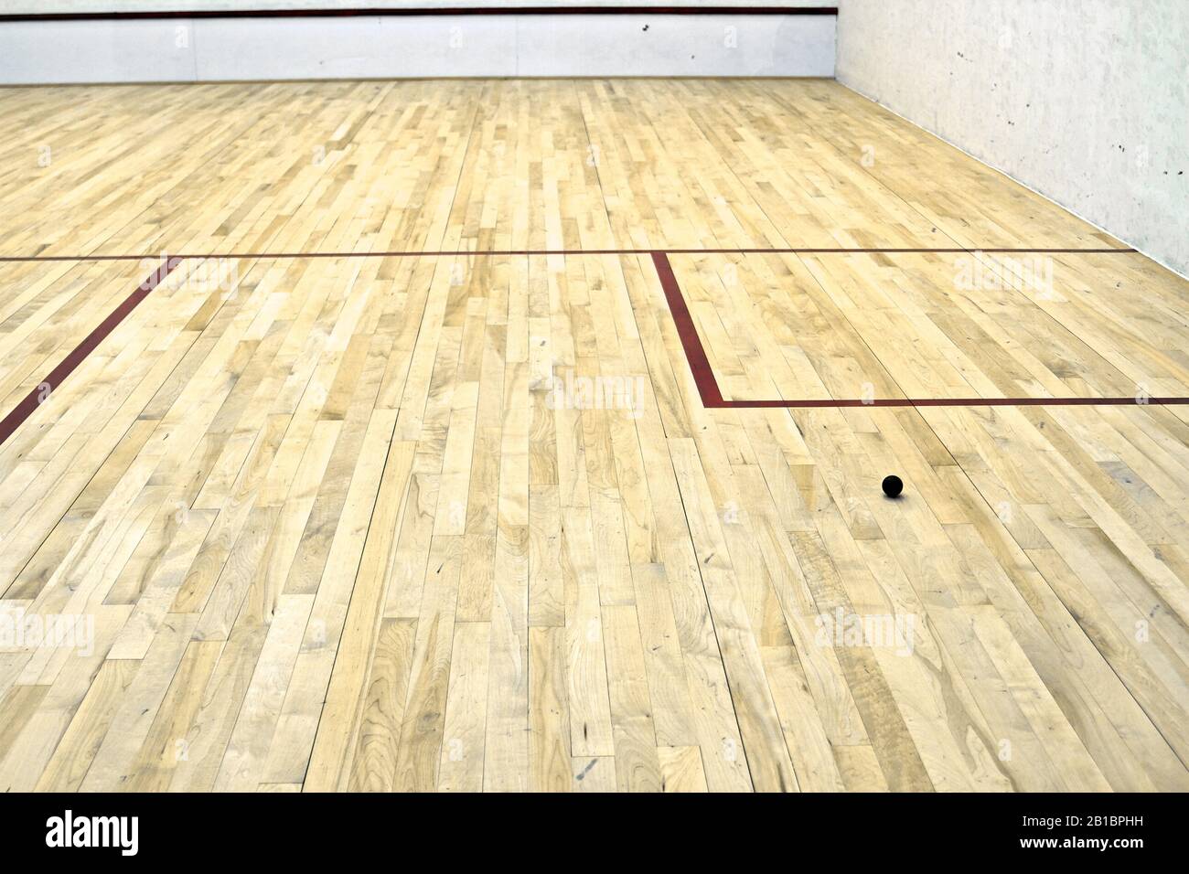 Dubai-Indoor squash court at SkyTower 8 Stock Photo