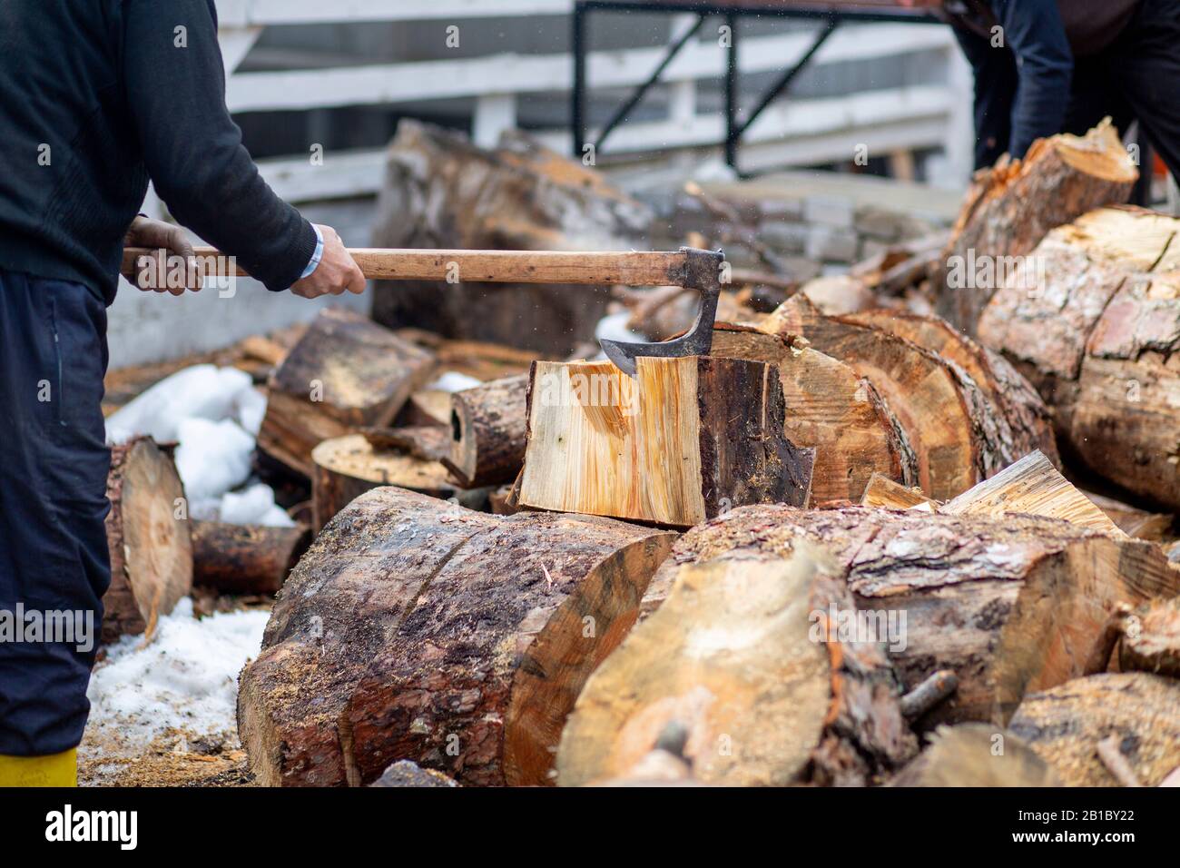 Woodcutter woodcutters hires stock photography and images Alamy