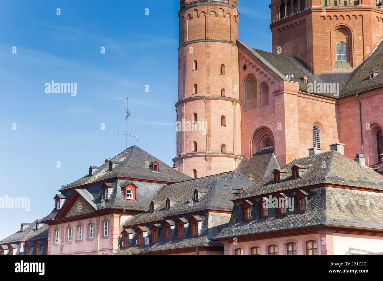 Historic houses and cathedral towers at the market square of Mainz, Germany Stock Photo