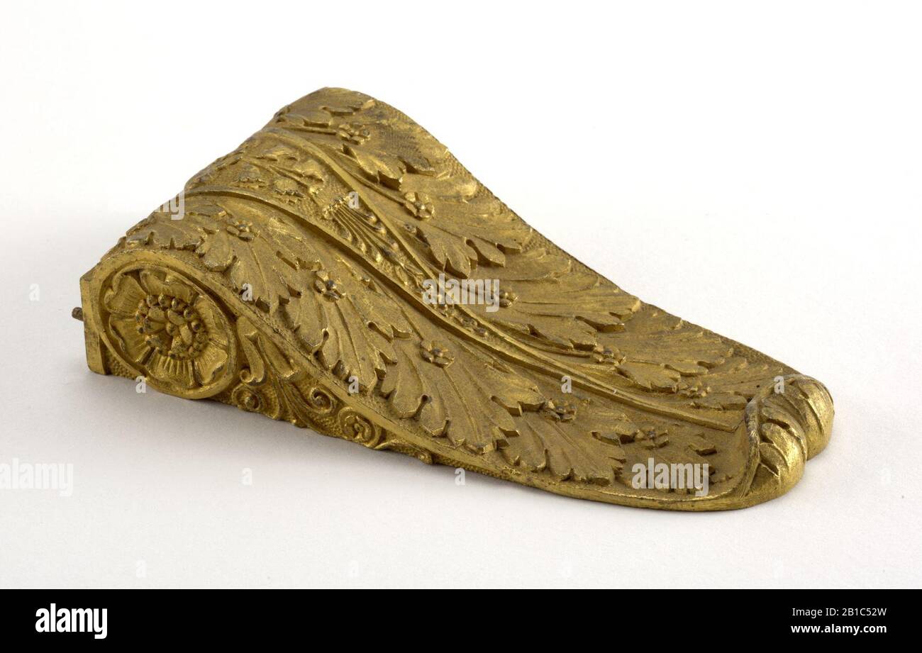 Furniture and ornament hires stock photography and images Alamy