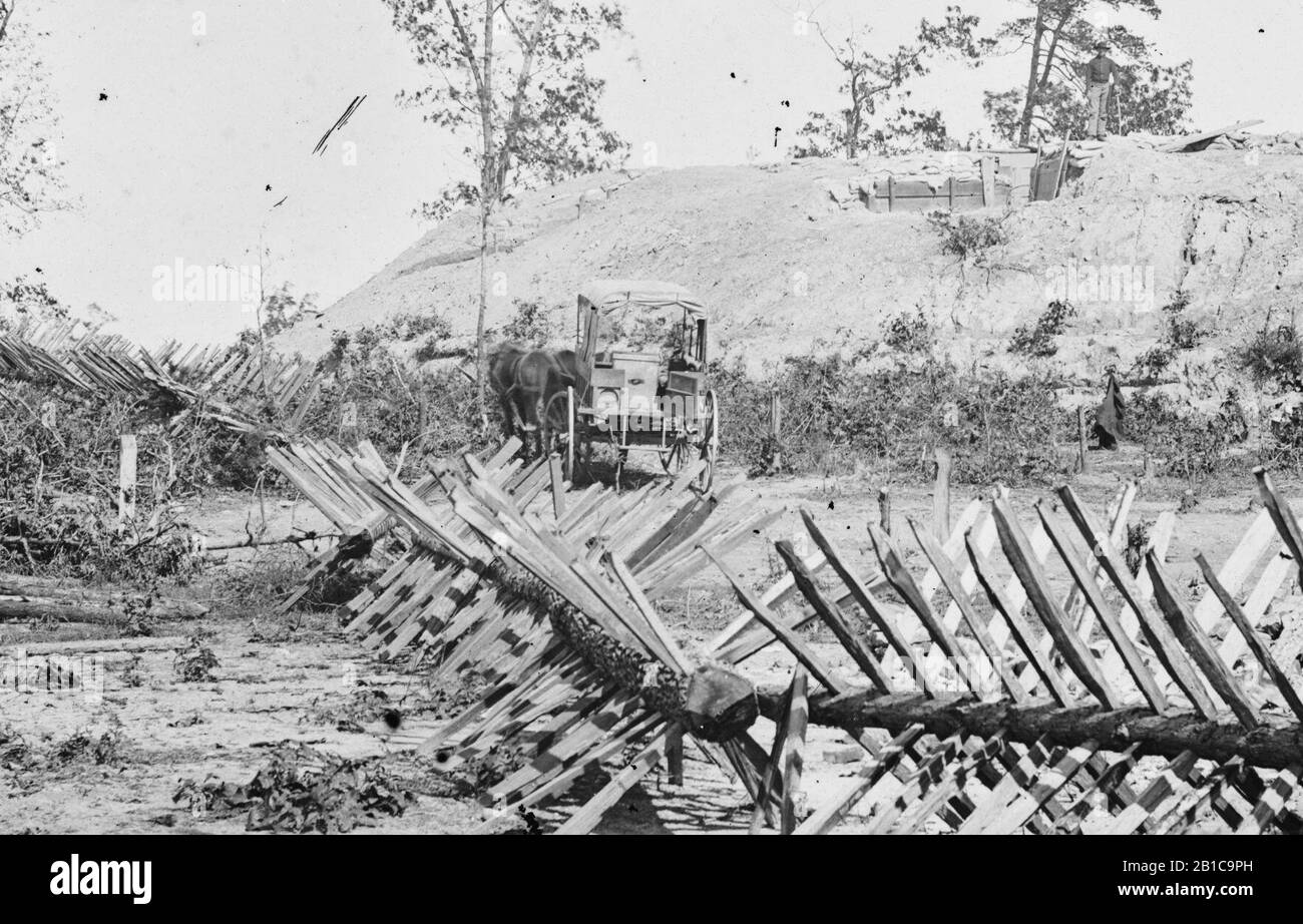 Portable darkroom hires stock photography and images Alamy