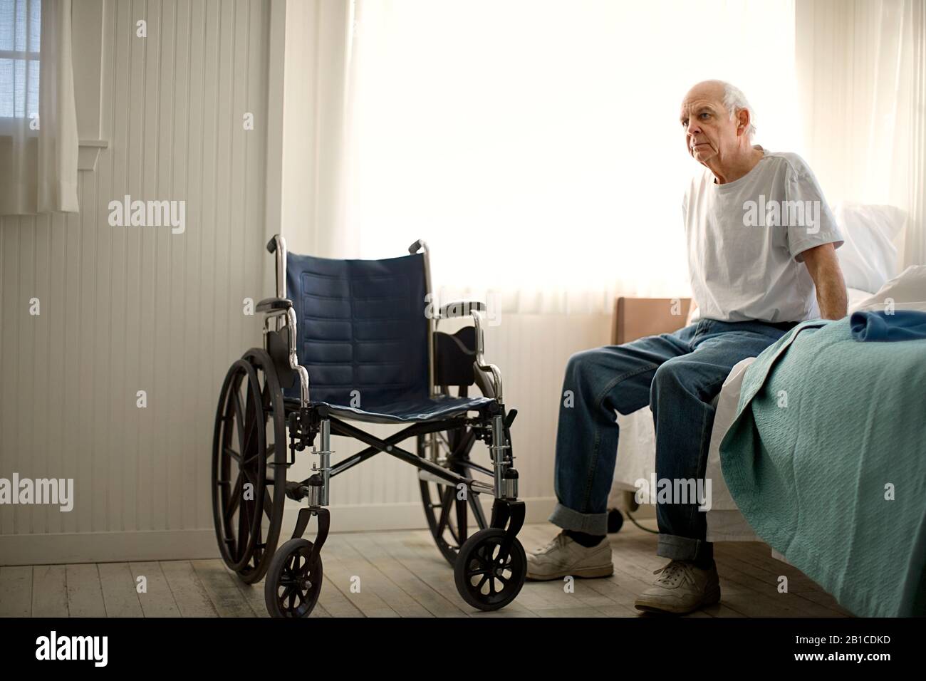 Old man wheelchair sad hi-res stock photography and images - Alamy