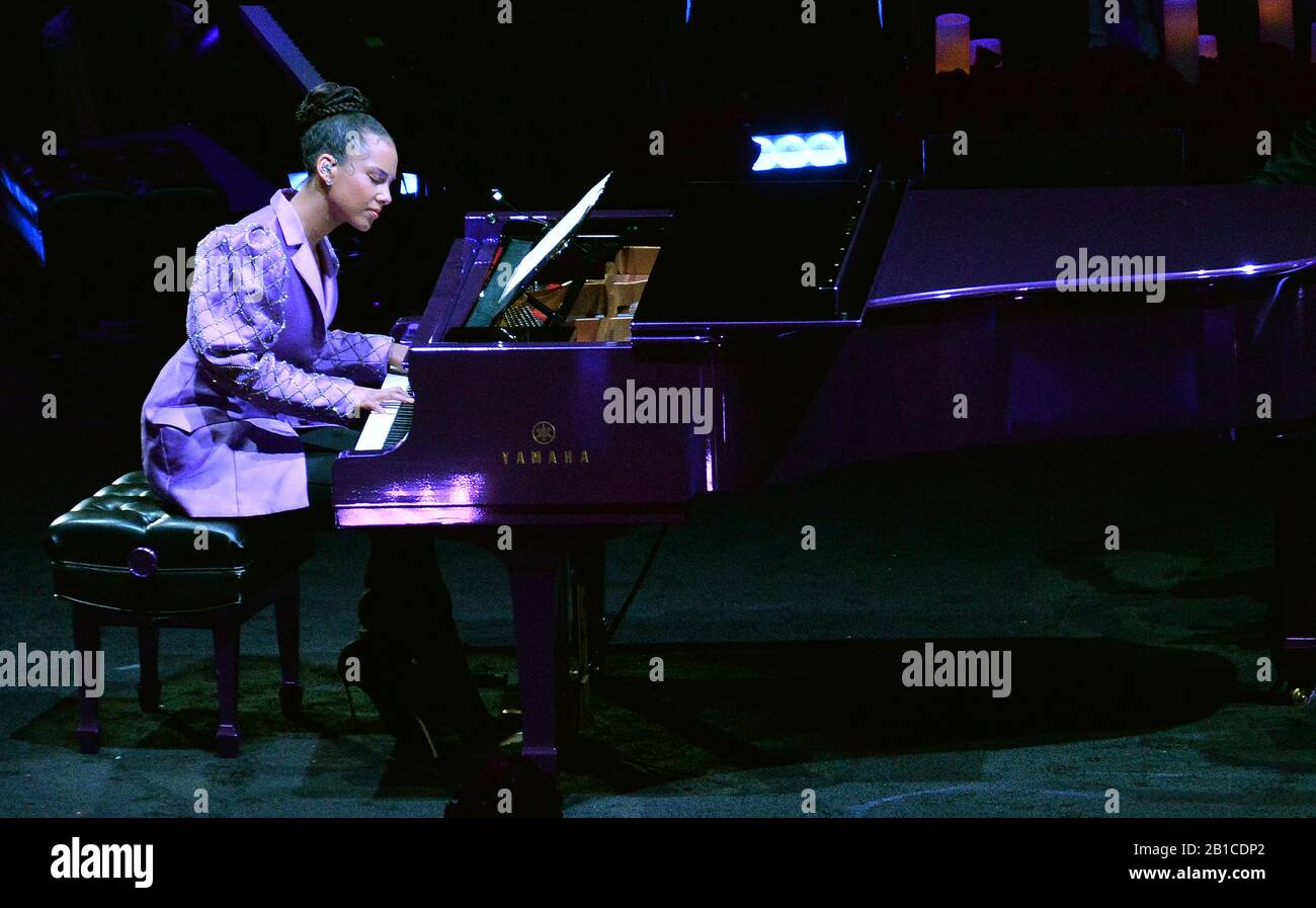 Los Angeles, United States. 24th Feb, 2020. Alicia Keys plays Beethoven's 'Moonlight Sonata' on the piano during the Celebration of Life for Kobe and Gianna Bryant memorial ceremony at Staples Center in Los Angeles on Monday, February 24, 2020. Kobe Bryant and Gianna Bryant were killed along with seven other people in a helicopter crash in Calabasas on January 26. Photo by Jim Ruymen/UPI Credit: UPI/Alamy Live News Stock Photo