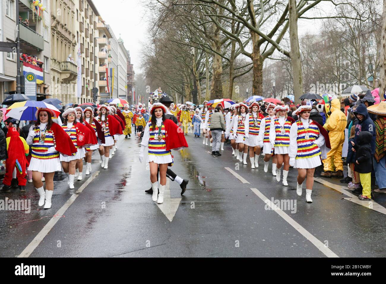 Mainz, Germany. 24th February 2020. Members of the Mainzer Kleppergarde take part in the Mainz Rose Monday parade. Around half a million people lined the streets of Mainz for the traditional Rose Monday Carnival Parade. The 9 km long parade with over 9,000 participants is one of the three large Rose Monday Parades in Germany. Stock Photo