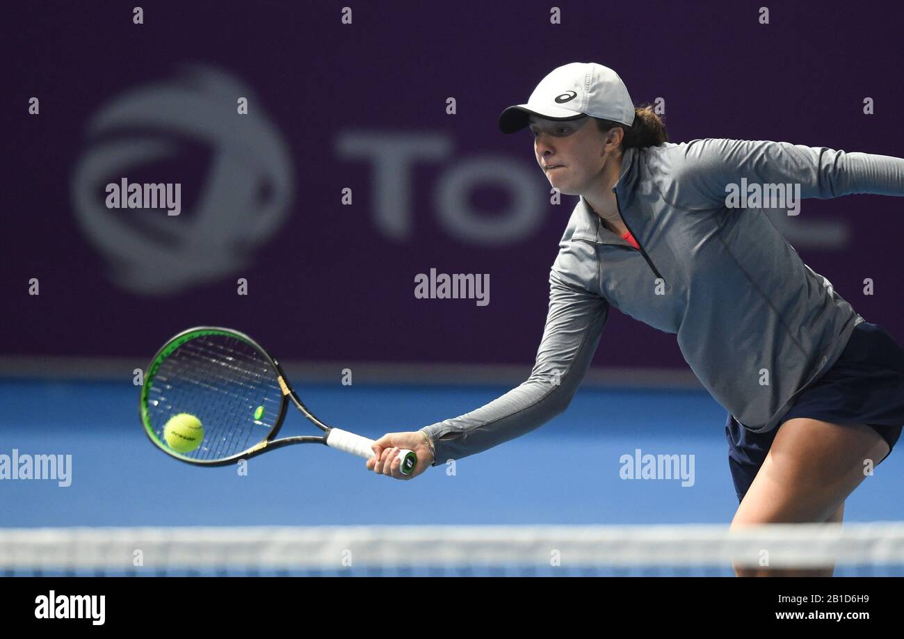 Doha, Qatar. 24th Feb, 2020. Iga Swiatek of Poland returns the ball during  the women's singles first round match against Donna Vekic of Croatia at the 2020  WTA Qatar Open tennis tournament