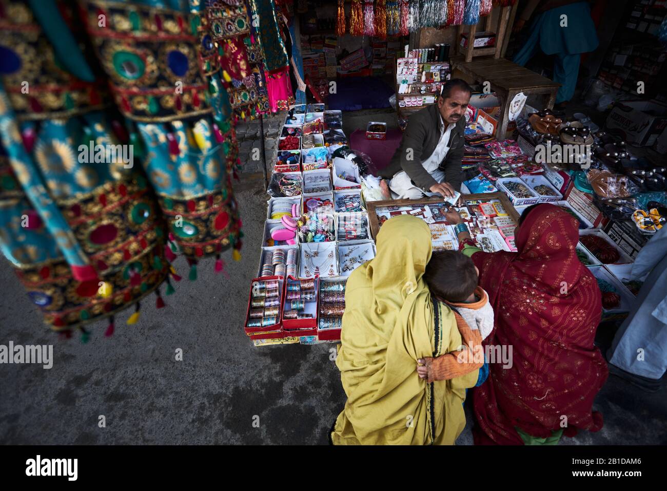 Street vendor selling woman accessories in street of south punjab, Pakistan Stock Photo