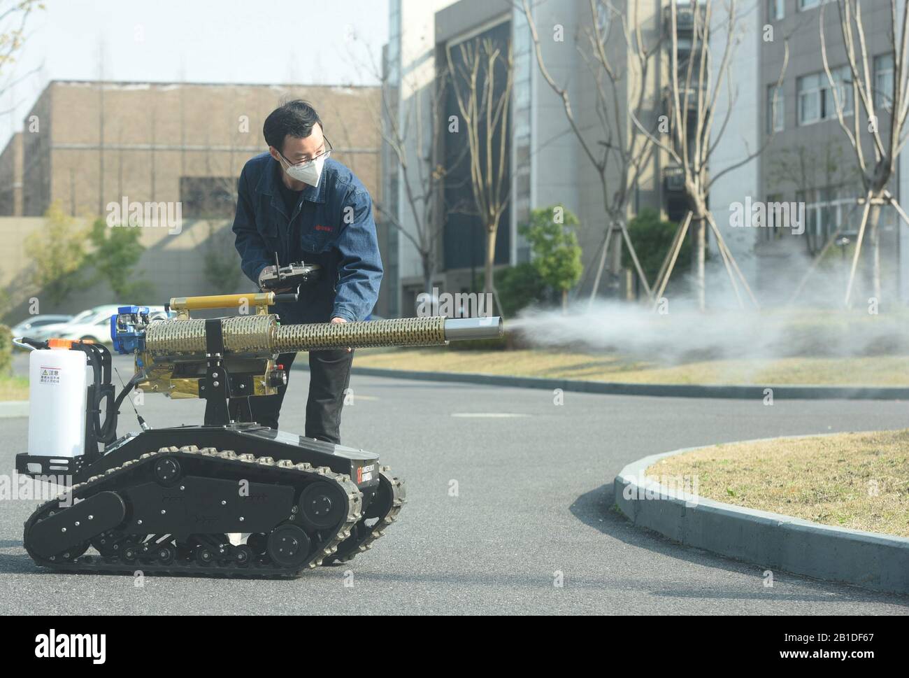 Zhejiang, Zhejiang, China. 25th Feb, 2020. tracked intelligent robot performs disinfection at the robot town in xiaoshan district, hangzhou city, Zhejiang feb 25, 2020.Recently, Raytheon 1, a tracked intelligent robot developed by citic heavy industries, was put into use in the robot town of Xiaoshan district, Hangzhou. The robot can sterilize an area of 10,000 square meters per hour, providing strong support for enterprises to resume production. Credit: ZUMA Press, Inc./Alamy Live News Stock Photo