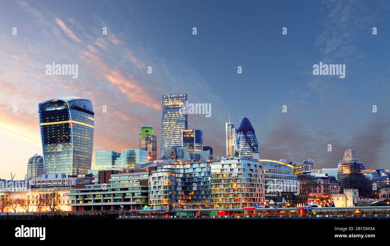 City london skyline clouds hi-res stock photography and images - Alamy
