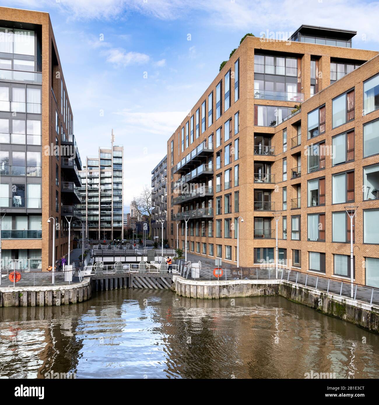 Grosvenor waterside homes hires stock photography and images Alamy