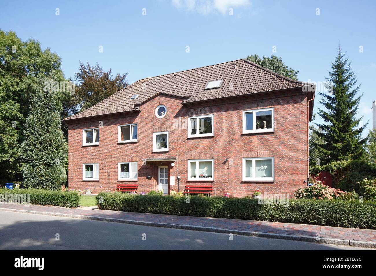 Residential building made of brick, Brake, Wesermarsch district, Lower Saxony, Germany Stock Photo