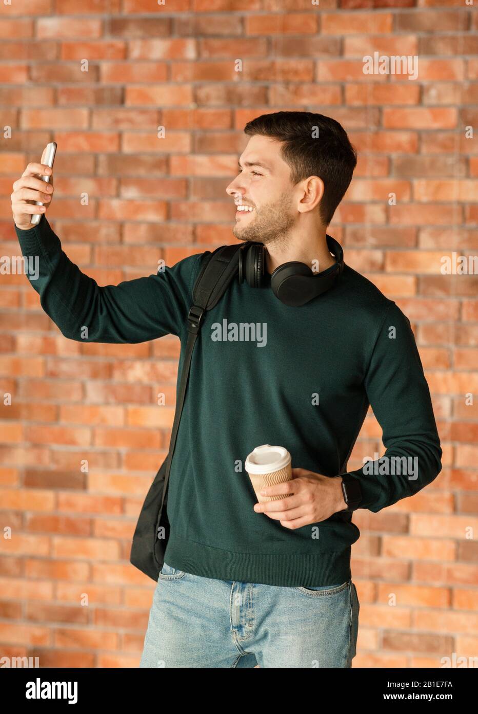 Young college student selfie hi-res stock photography and images - Alamy