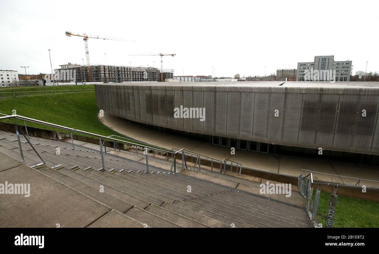 Velodrom Berlin High Resolution Stock Photography And Images Alamy