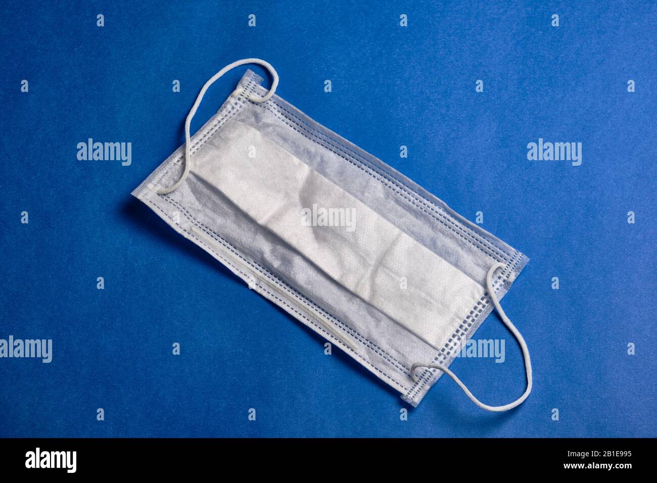 Apothecary in medical mask hi-res stock photography and images - Alamy