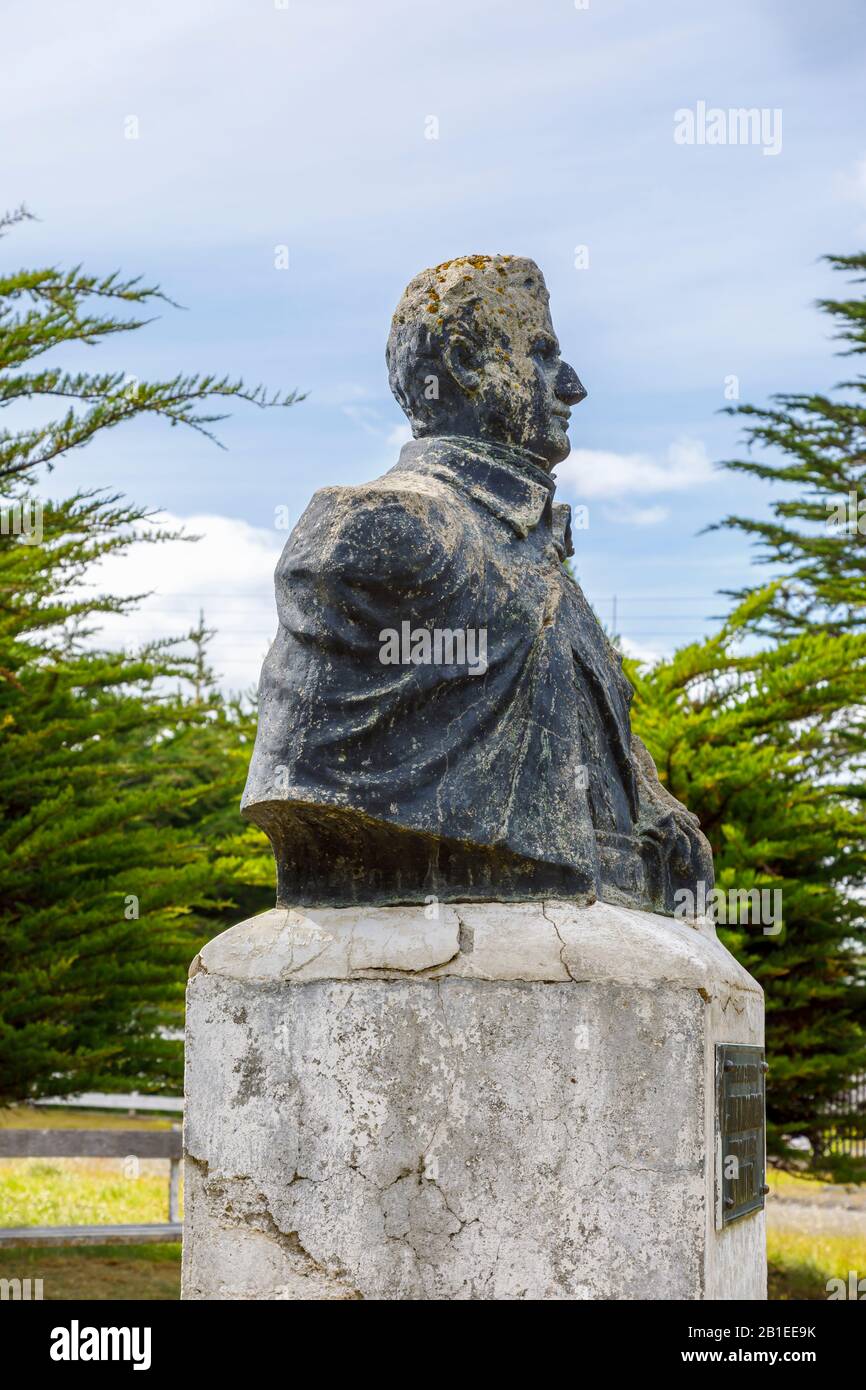 Statue of national hero Bernado O'Higgins in Puerto Bories, a small village in Patagonia, near Puerto Natales, Ultima Esperanza Province, south Chile Stock Photo