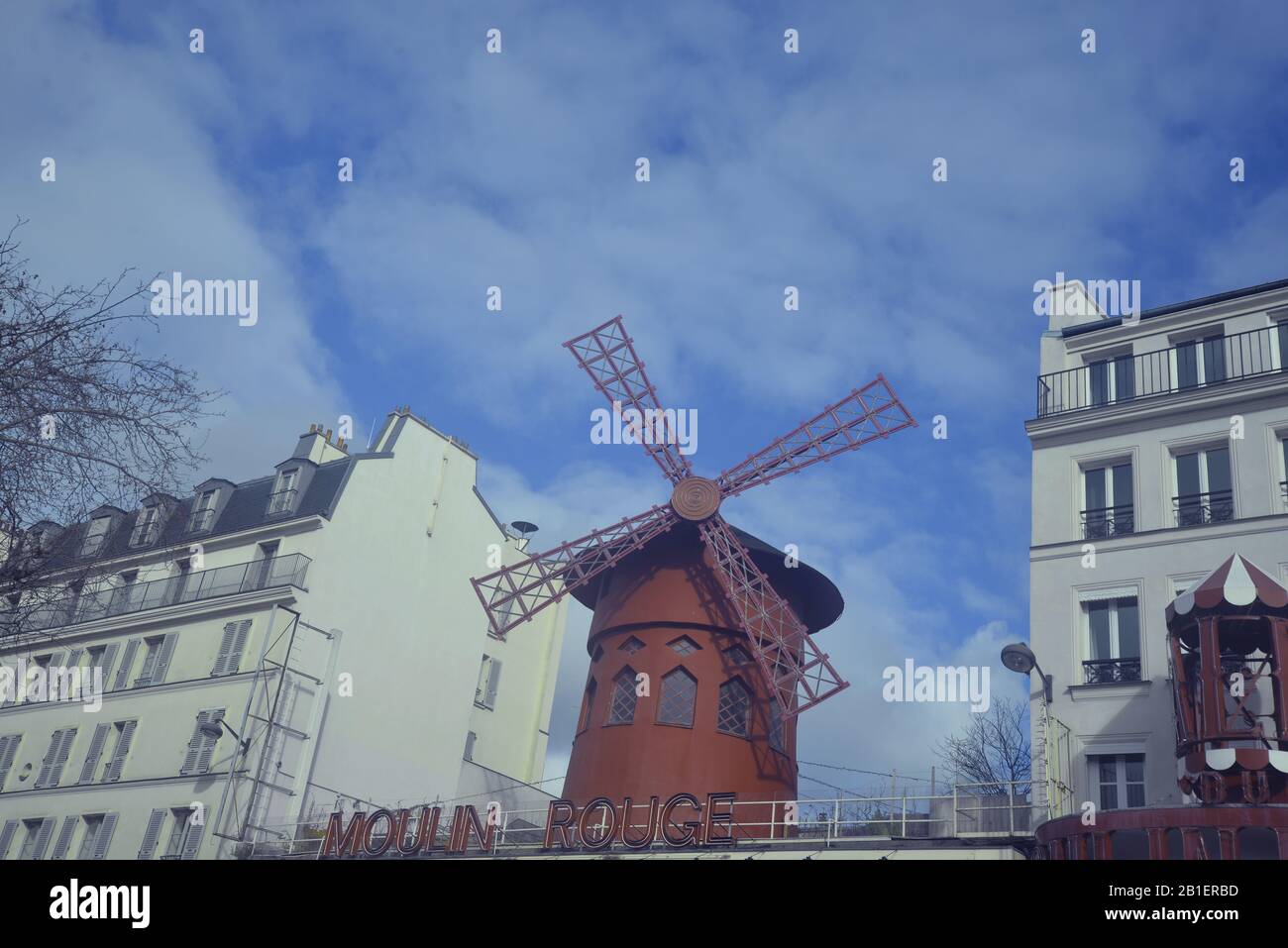 Moulin rouge in Paris, pasakdek Stock Photo