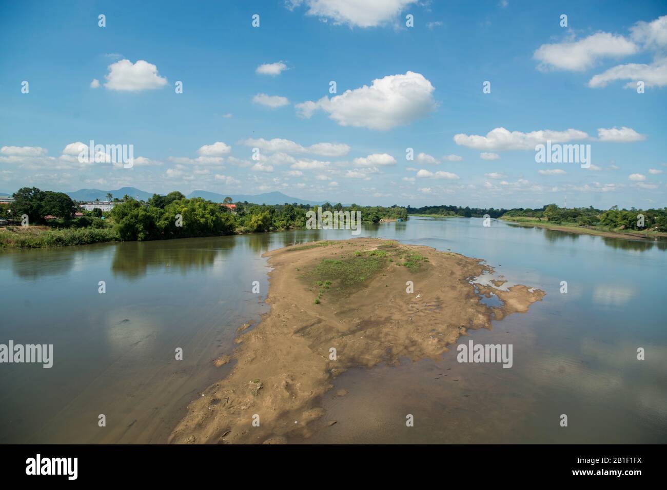 the landscape at the Ping River in the town of Kamphaeng Phet in the Kamphaeng Phet Province in North Thailand.   Thailand, Kamphaeng Phet, November, Stock Photo