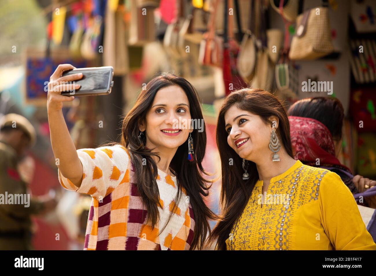 Two women posing selfie hi-res stock photography and images - Alamy