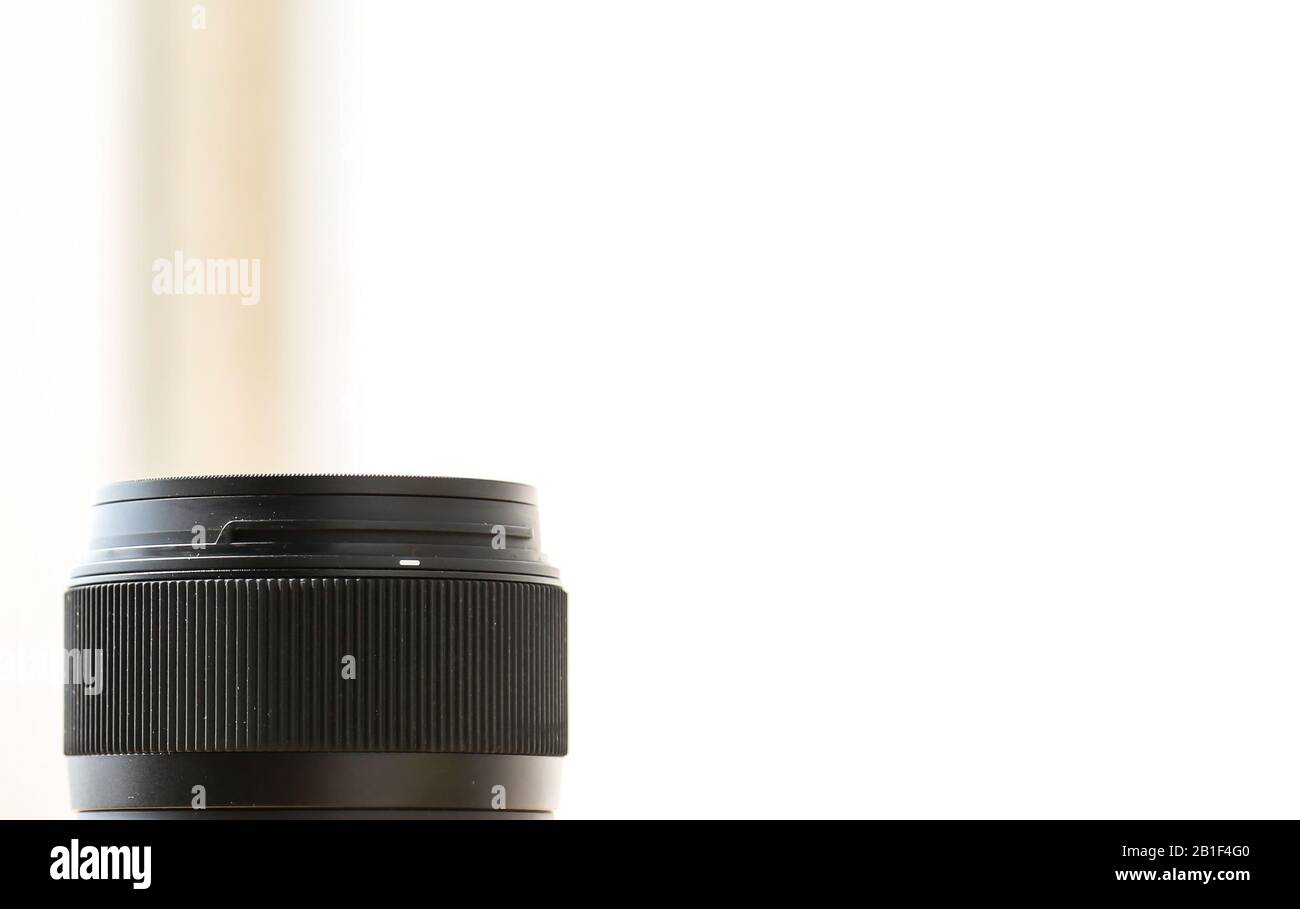 Modern prime lens dusty focus rubber grip ring with bright white