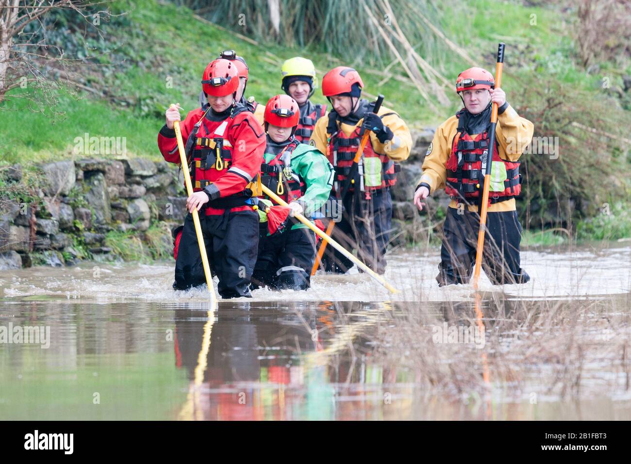 Ironbridge, Shropshire, UK. 25th Feb, 2020. Severe flood warning in place on the River Severn at Ironbridge, Shropshire, as rescue teams attempt to evacuate households in danger of flooding when the river levels peak later in the day (Tuesday). Credit: Peter Lopeman/Alamy Live News Stock Photo