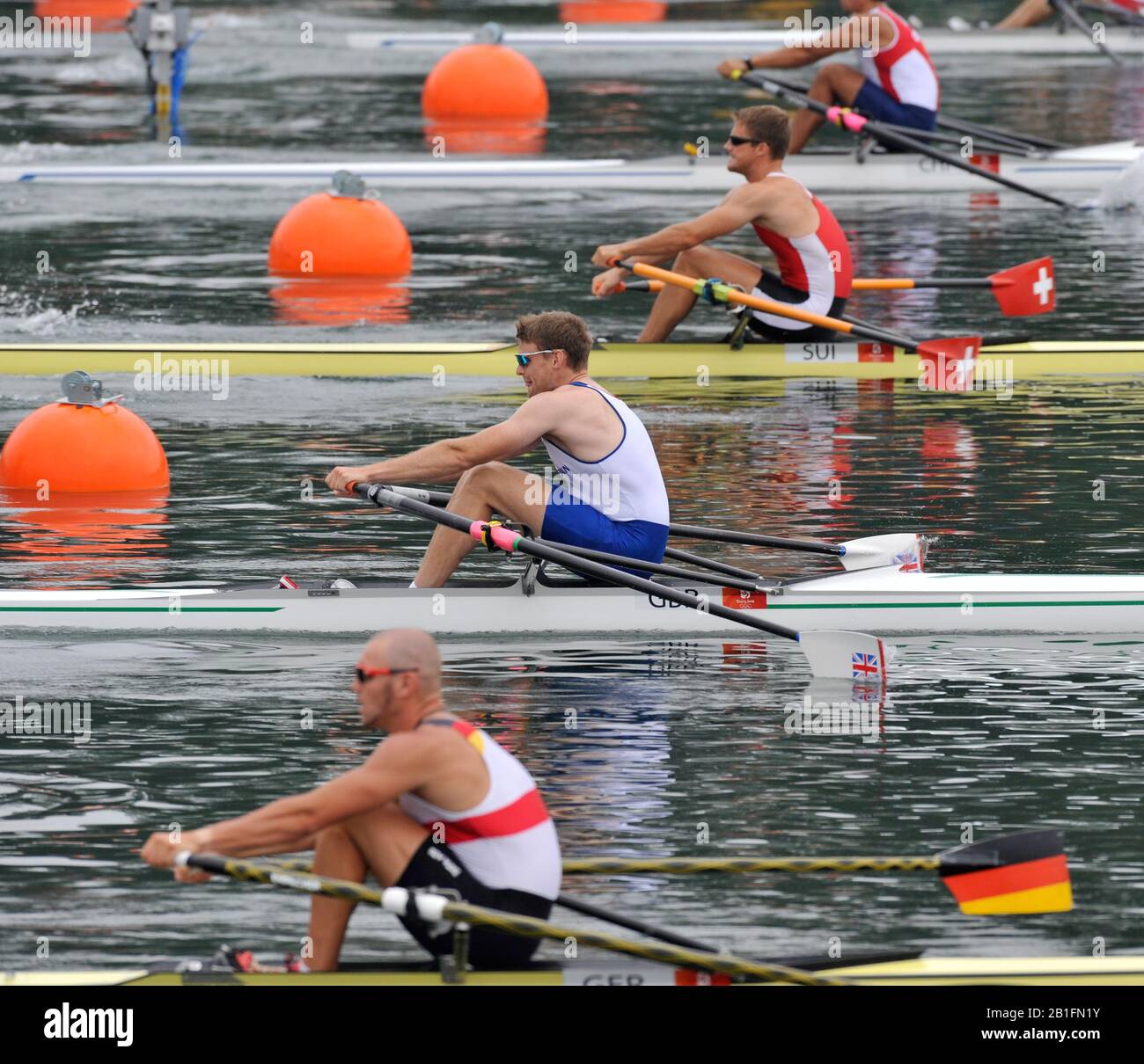 Shunyi, CHINA.  Start of a heat of the mens single sculls, GBR M1X Alan CAMPBELL, GBR M1X, moves away from the start pontoon at the 2008 Olympic Regatta, Shunyi Rowing Course. Monday. 11.2008  [Mandatory Credit: Peter SPURRIER, Intersport Images] Stock Photo