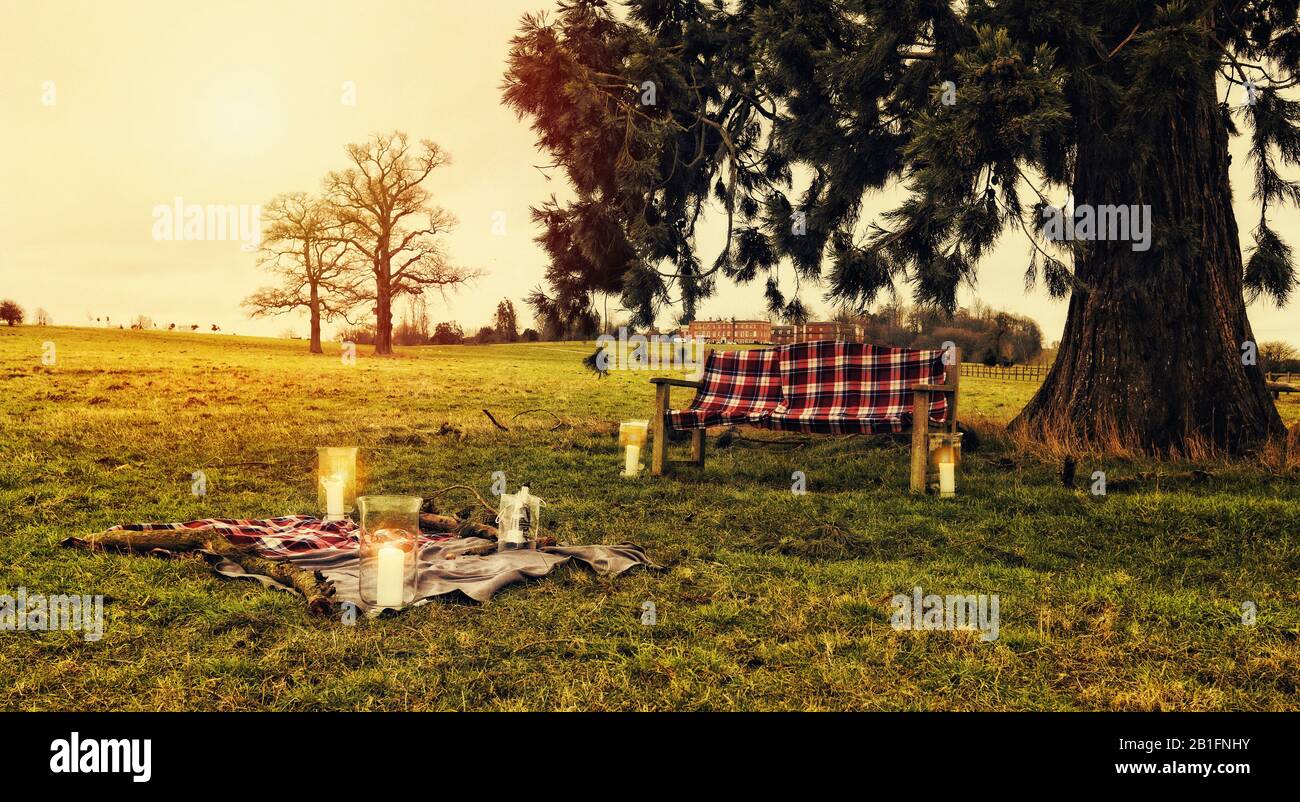 Picnic rug hi-res stock photography and images - Alamy