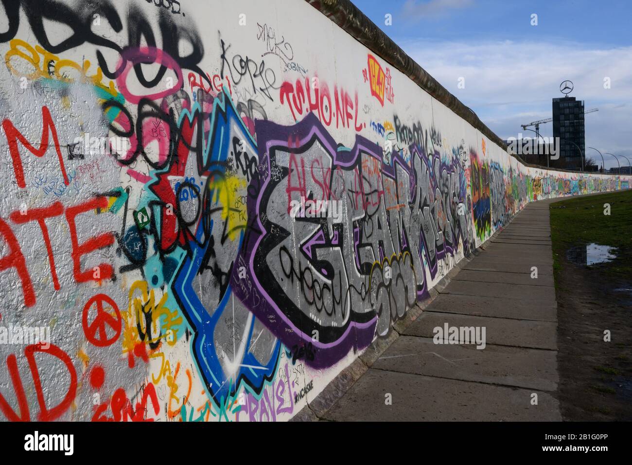 berlin-wall-east-side-gallery-section-germany-stock-photo-alamy