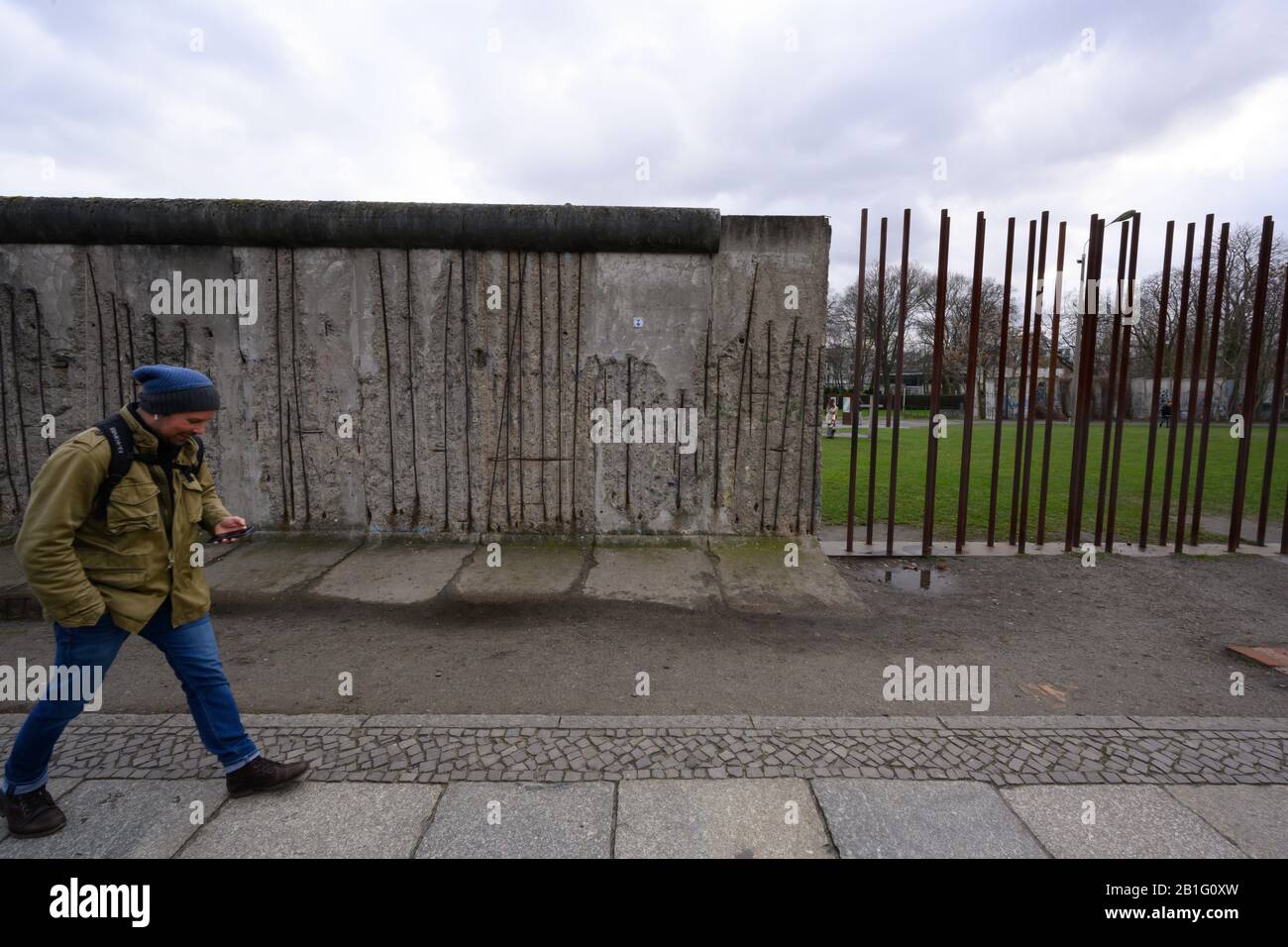 Preserved section of the Berlin Wall which commemorates those who died trying to escape, Berauer Strasse Stock Photo