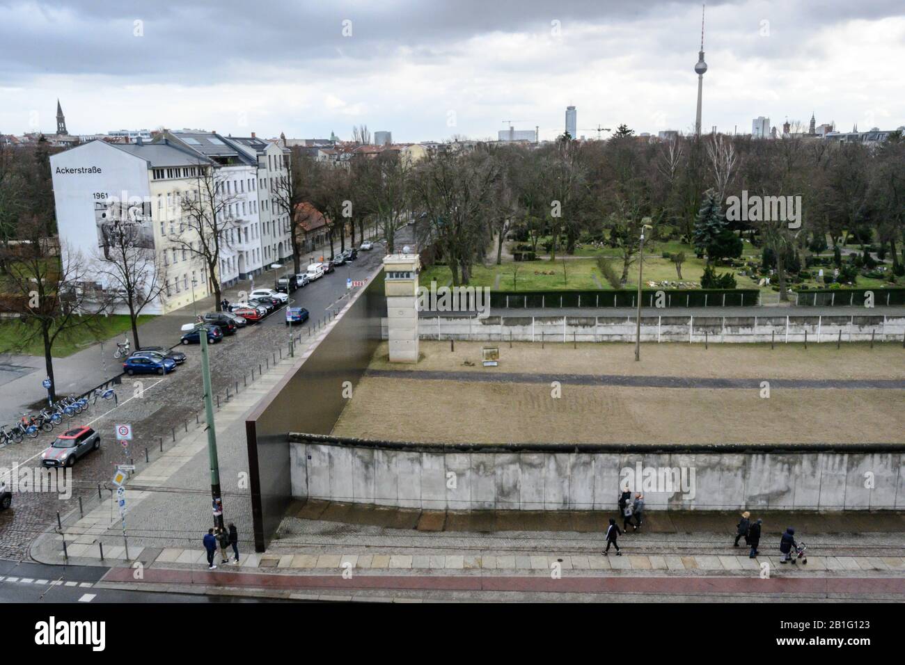 Preserved section of the Berlin Wall which commemorates those who died trying to escape, Berauer Strasse Stock Photo