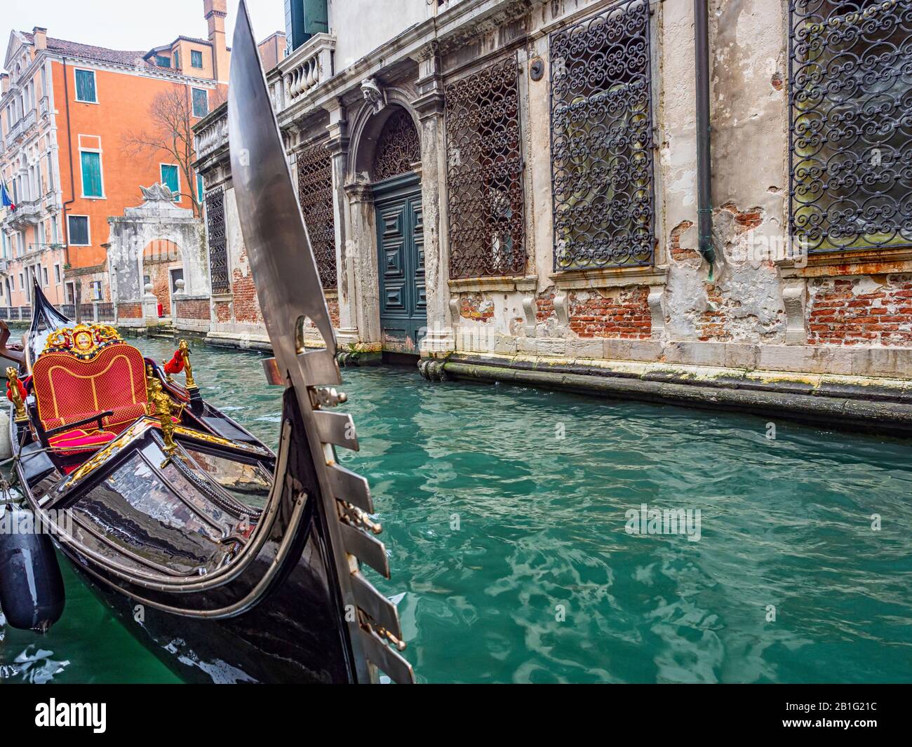 Gondola in a Venice channel Stock Photo - Alamy