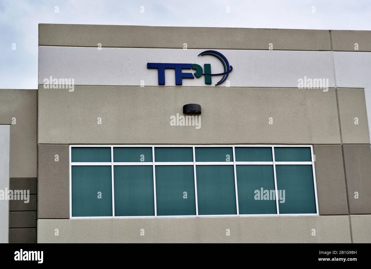 Transaction packing inc hires stock photography and images Alamy