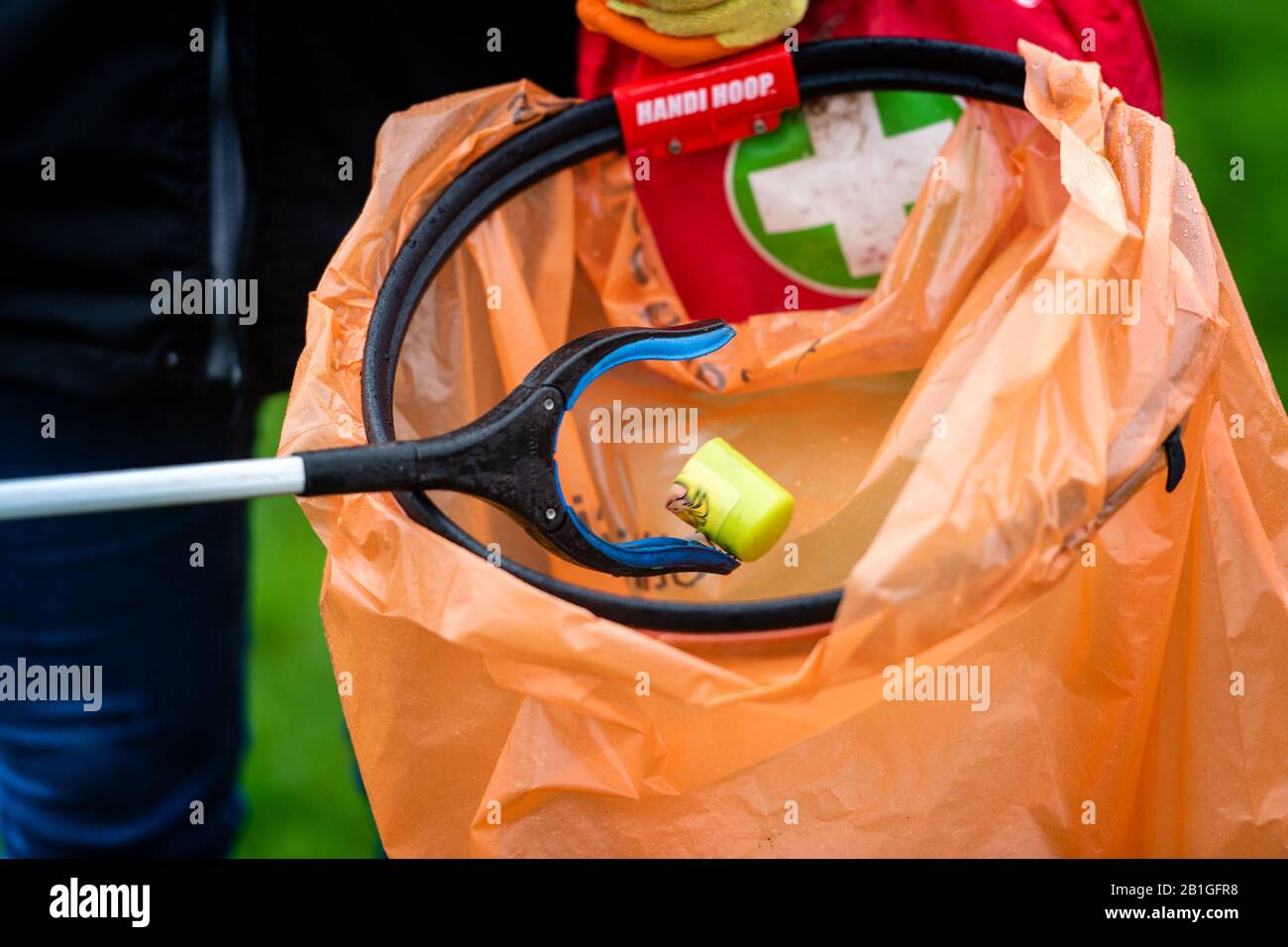 Litter picker hires stock photography and images Alamy