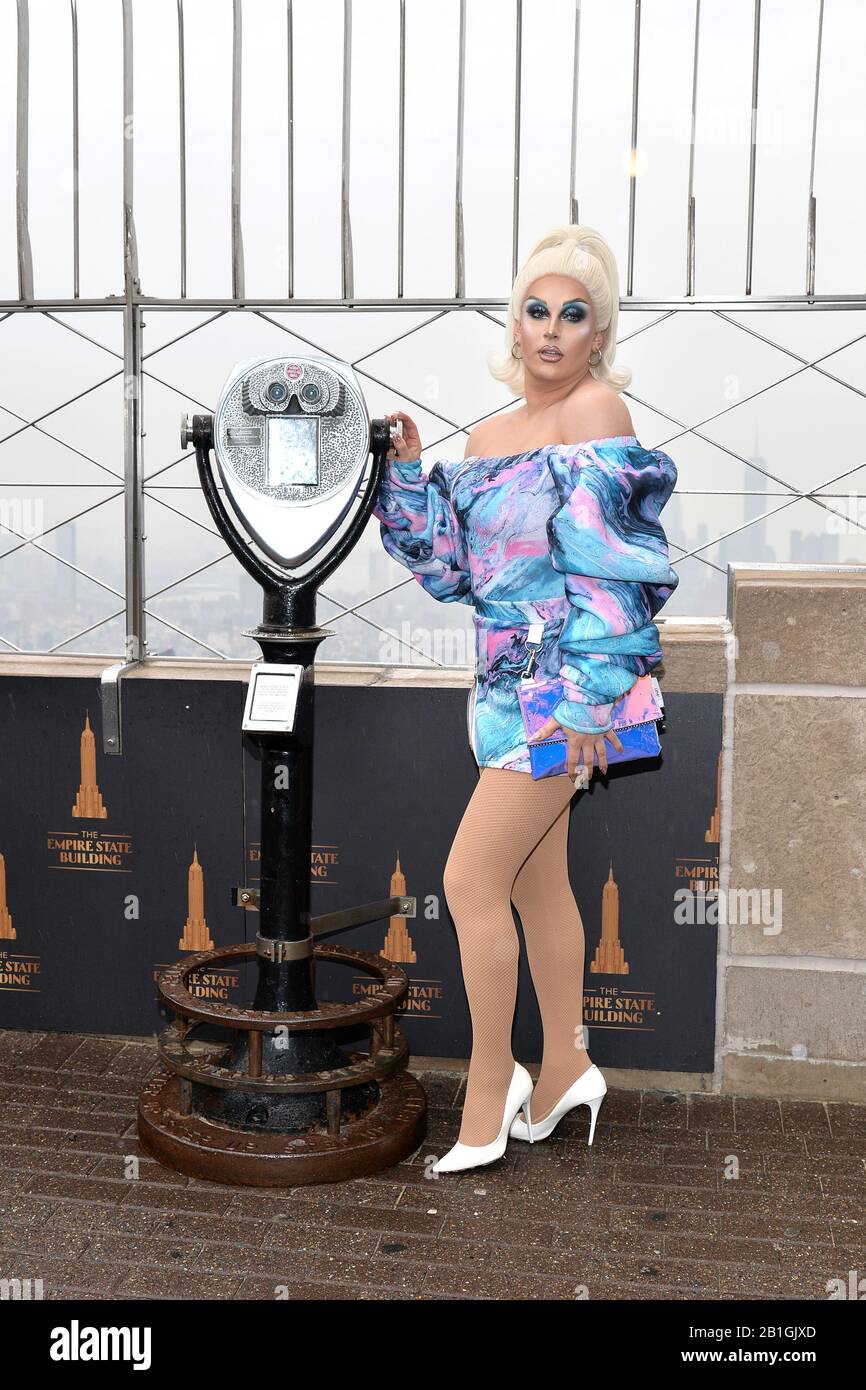 New York, USA. 25th Feb 2020. Cast member “Jan Sport” of VH1’s “Rupaul’s Drag Race” Season 12 visits the Empire State Building in New York, NY, February 25, 2020. (Photo by Anthony Behar/Sipa USA) Credit: Sipa USA/Alamy Live News Stock Photo