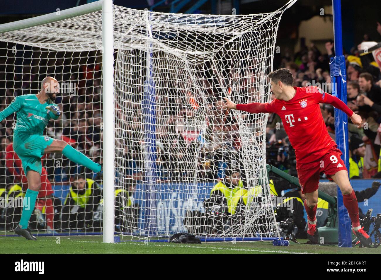 Robert Lewandowski Goal Celebration High Resolution Stock Photography And Images Alamy